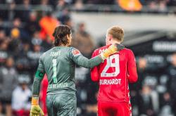 华体会官网-沙尔克主场负于门兴格拉德巴赫，德甲前景黯淡