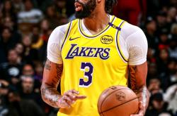 华体会登录-湖人主场不敌尼克斯，遭遇两连败