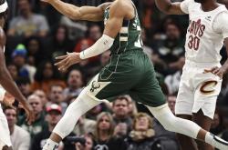 HuaTiHui-关于雄鹿险胜骑士，字母哥绝杀砍29分，小加索尔的信息