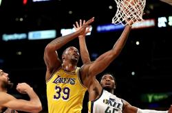 华体会官网-爵士击溃骑士，实力碾压