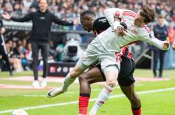 HTH Sports-用法兰克福客场战平云达不莱梅，艰难拿分令双方球迷欢呼雀跃