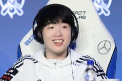 华体会官方平台下载-T1绝杀DK，Caps操刀奇招英雄翻盘焦点之战半决赛，技惊四座