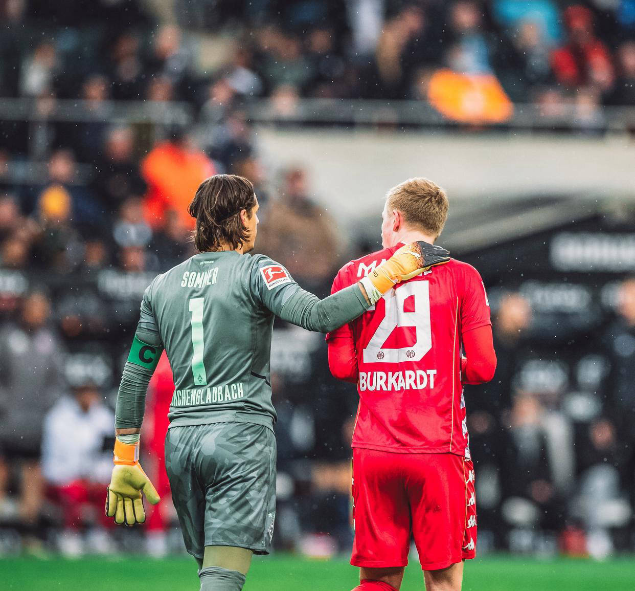 沙尔克主场负于门兴格拉德巴赫,德甲前景黯淡 沙尔克主场负于门兴格拉德巴赫,德甲前景黯淡