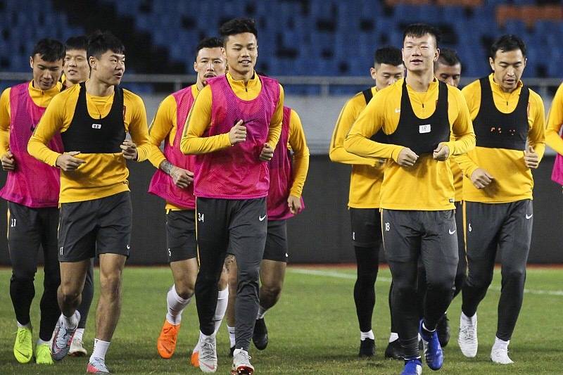 包含冠军之争杭州绿城对阵重庆斯威，谁能夺得胜利的词条