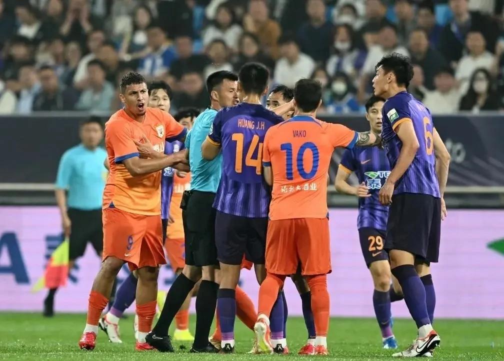 年轻球员出色表现，击败老牌劲旅