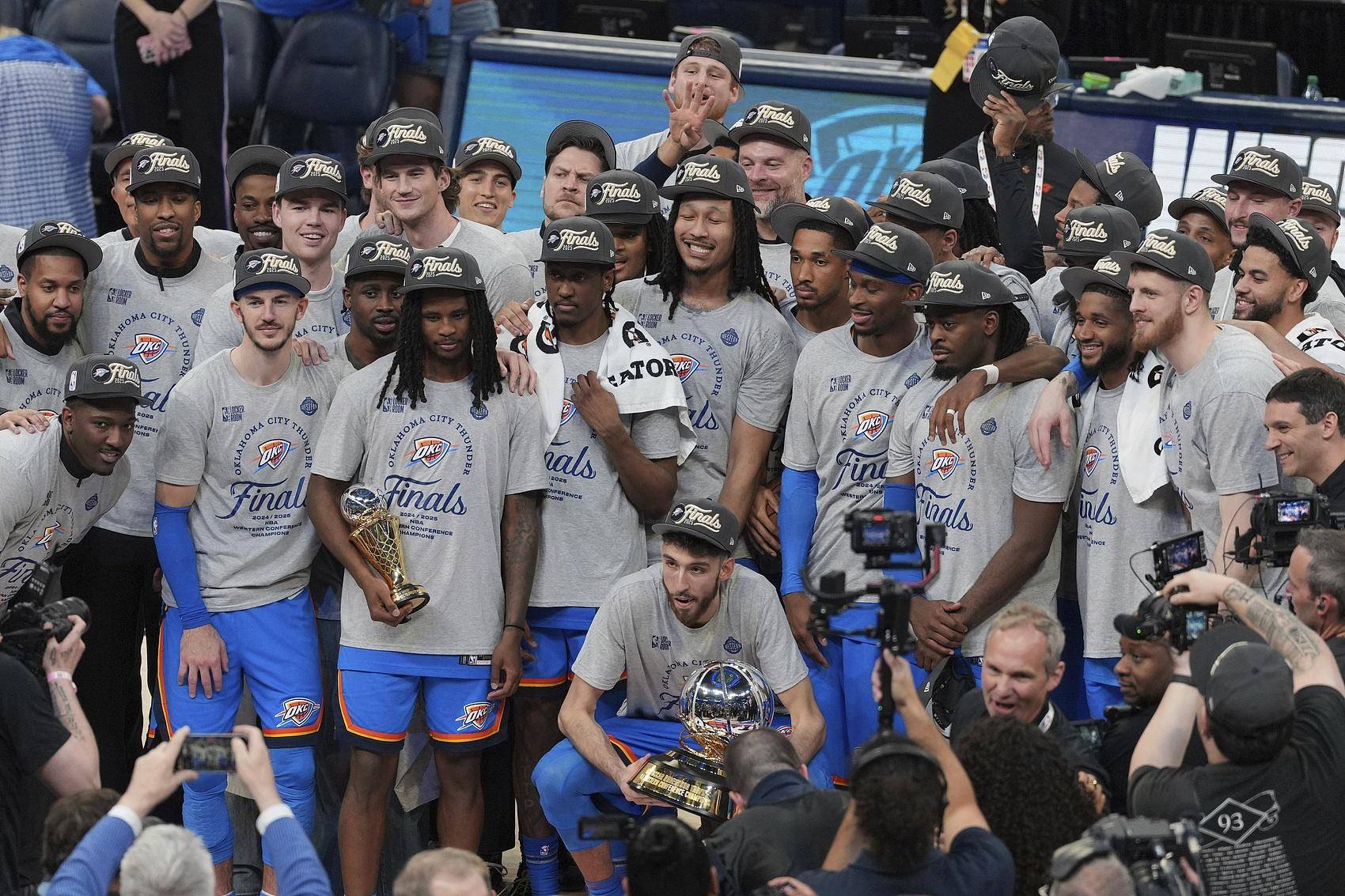 开拓者队夺得西部冠军,晋级总决赛 开拓者队夺得西部冠军,晋级总决赛