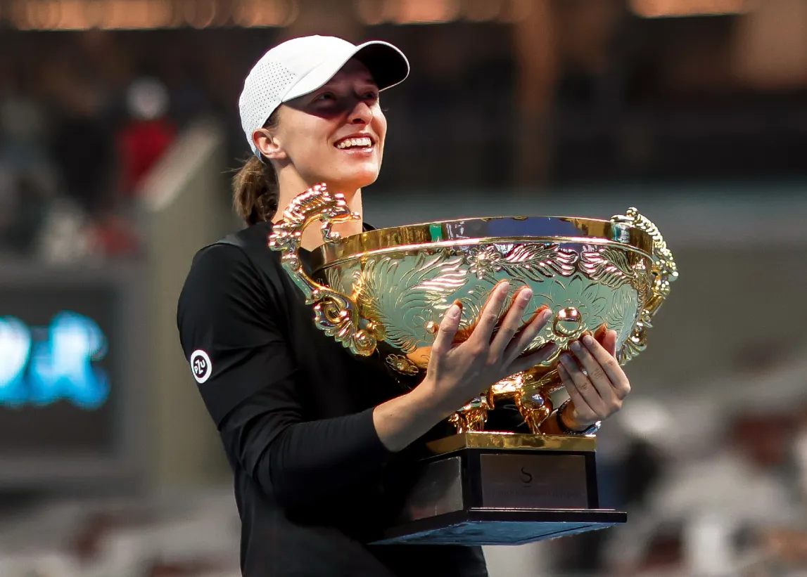 夺冠热门跌跌不休,球迷焦急备战下一场的简单介绍 夺冠热门跌跌不休,球迷焦急备战下一场的简单介绍