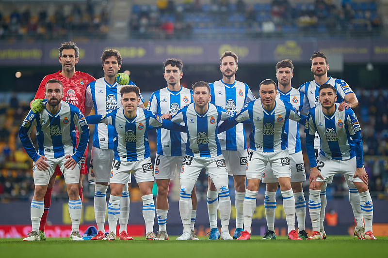 国安战平华夏，稳居中游位置的简单介绍