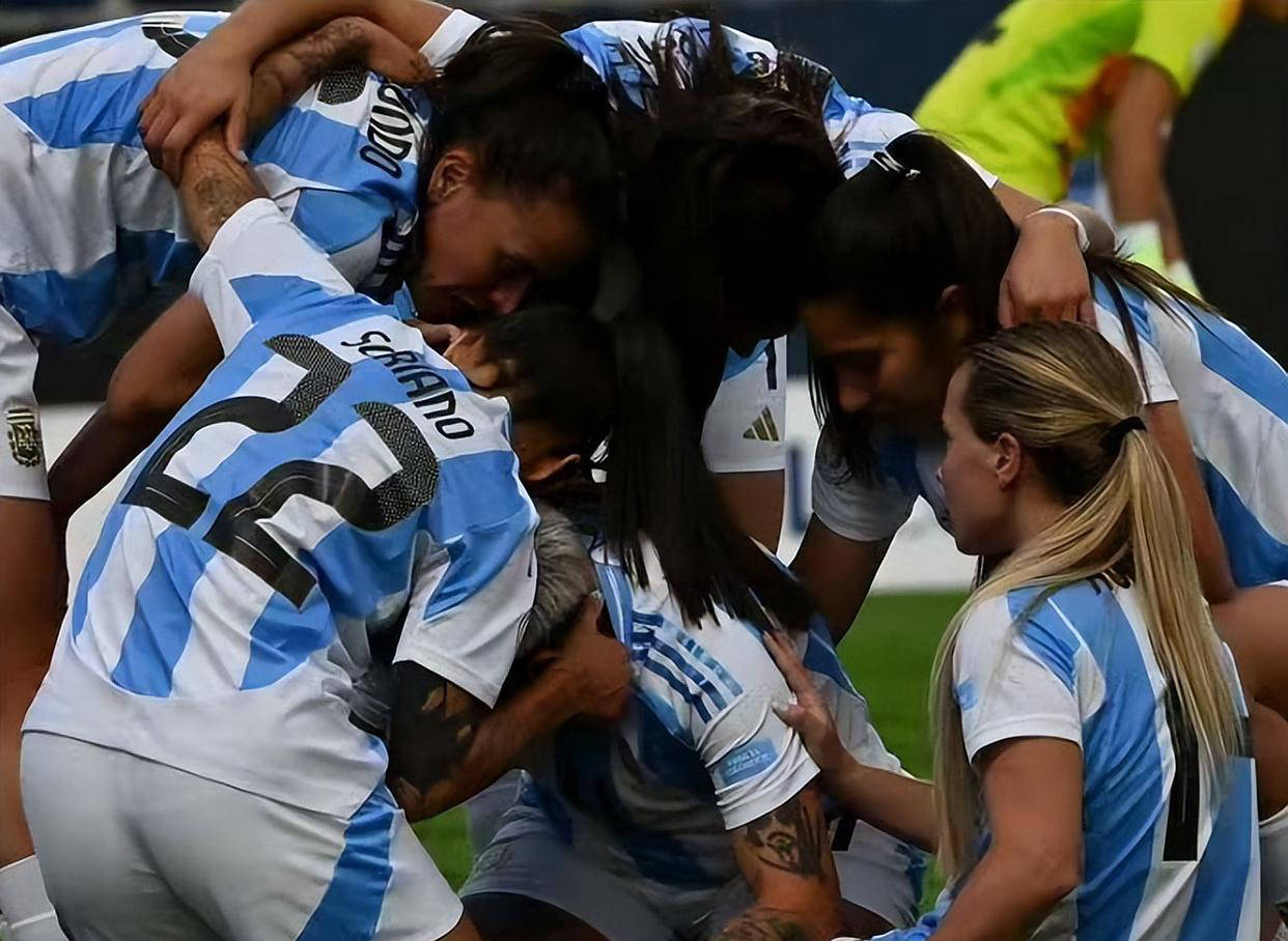 美洲球队备战南美洲杯，全力以赴迎接挑战