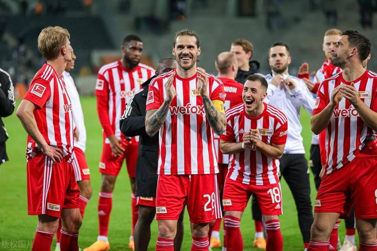 青年人横扫罗马主场连胜让球队稳稳占据联赛榜首的简单介绍