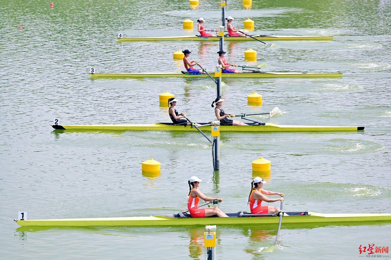 赛艇比赛加拿大队力保冠军 赛艇比赛加拿大队力保冠军
