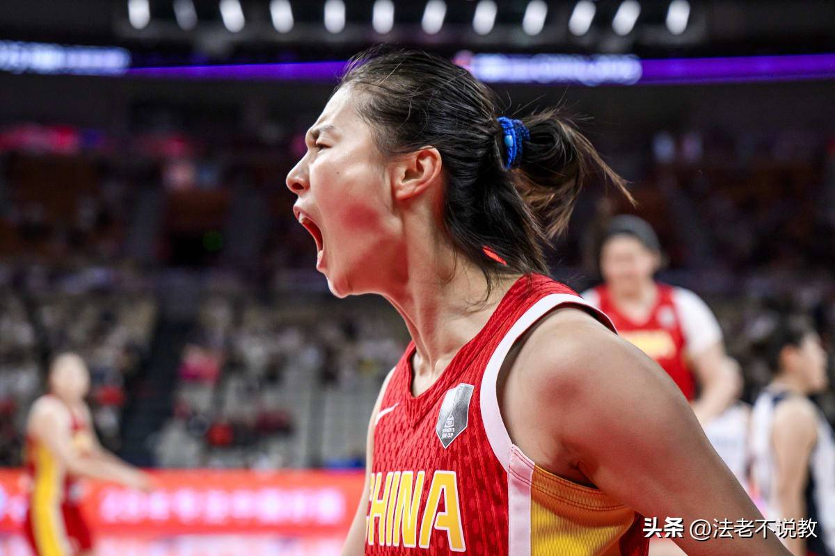 澳大利亚女篮惊险击败西班牙,跻身奥运四强 澳大利亚女篮惊险击败西班牙,跻身奥运四强