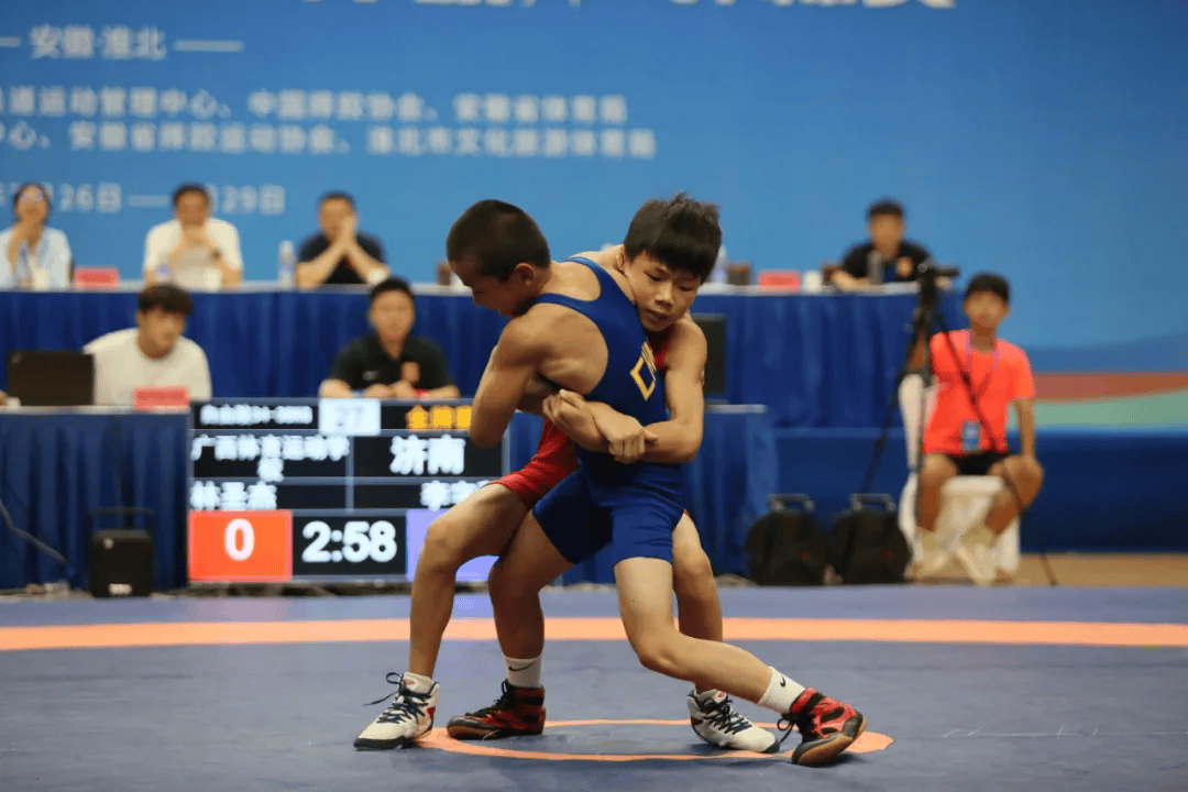 火热角逐！运动之巅冠军较量触手可及的简单介绍