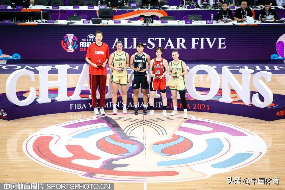 澳大利亚队突破世界纪录夺得接力冠军