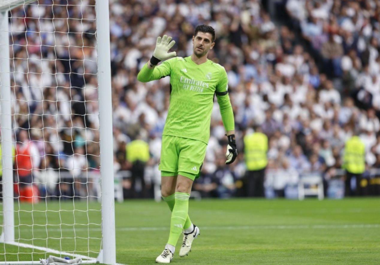 关于皇马门将神勇扑救,帮助球队保持不败的信息 关于皇马门将神勇扑救,帮助球队保持不败的信息