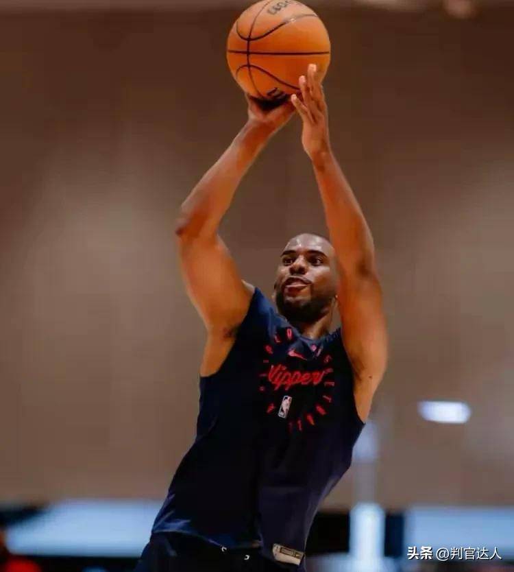 快船逆转湖人，莱昂纳德关键时刻发威