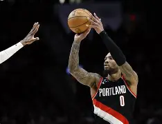 开拓者战胜老鹰,利拉德表现全面砍下30+11 开拓者战胜老鹰,利拉德表现全面砍下30+11