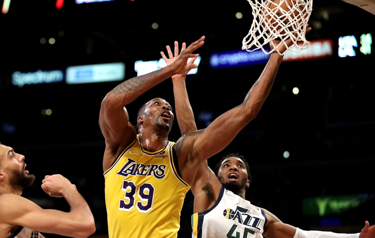 爵士击溃骑士，实力碾压